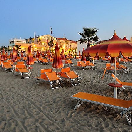 Hotel & Residence Cavalluccio Marino Rimini Zewnętrze zdjęcie